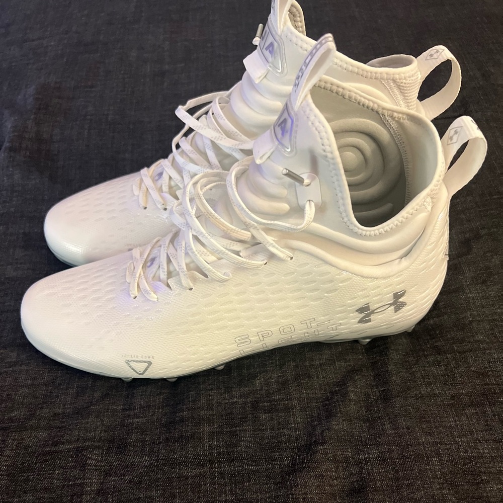 Mens UA Spotlight Lux MC 2.0 football cleats